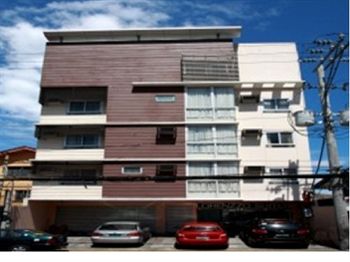 Lorenzzo Suites